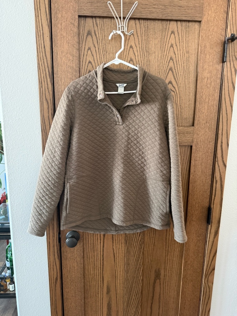 Quilted Pullover Hoodie in Brown